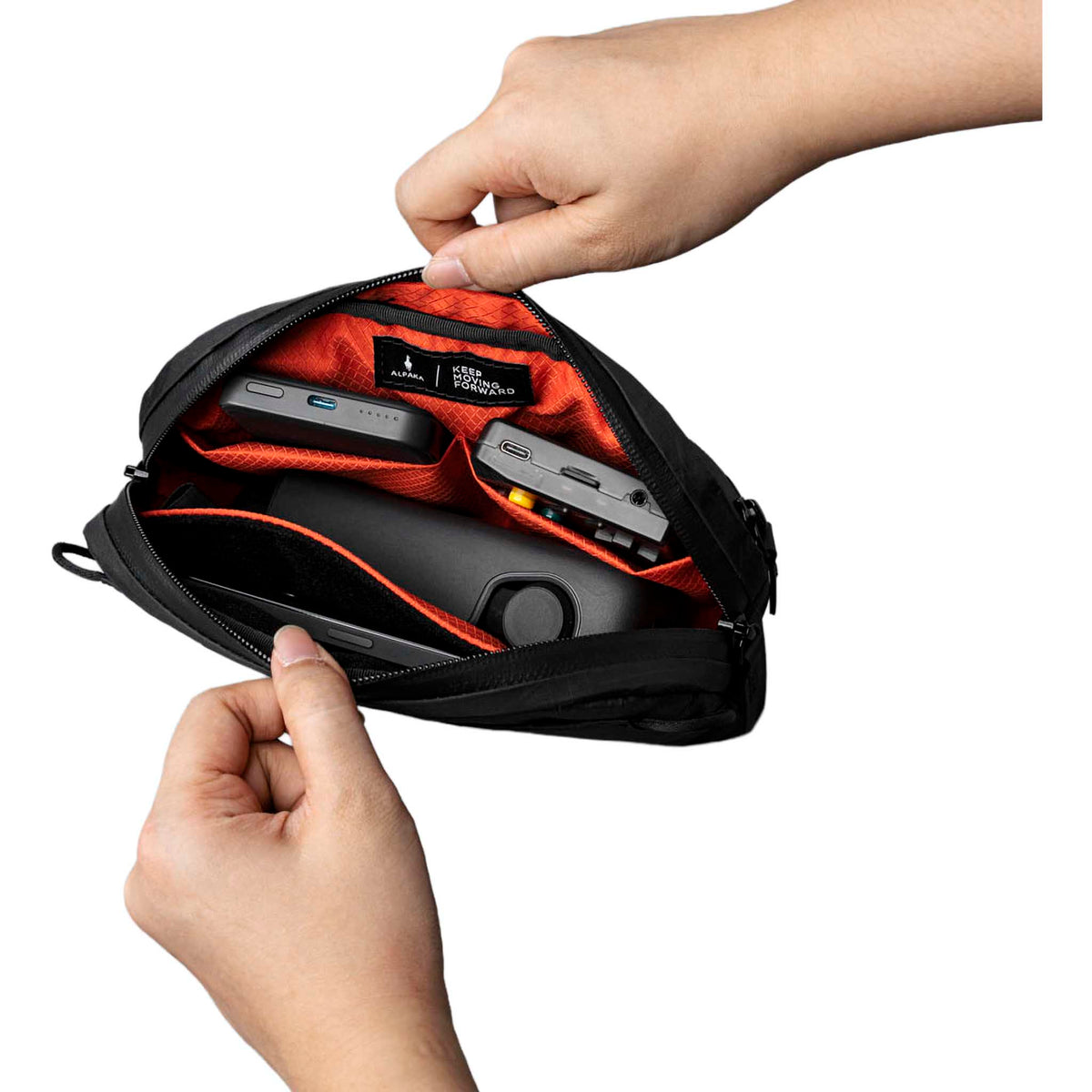 Flight Sling 2L Alpaka AA010460128 Sling Bags 2L / Black | X-Pac VX07 Ripstop
