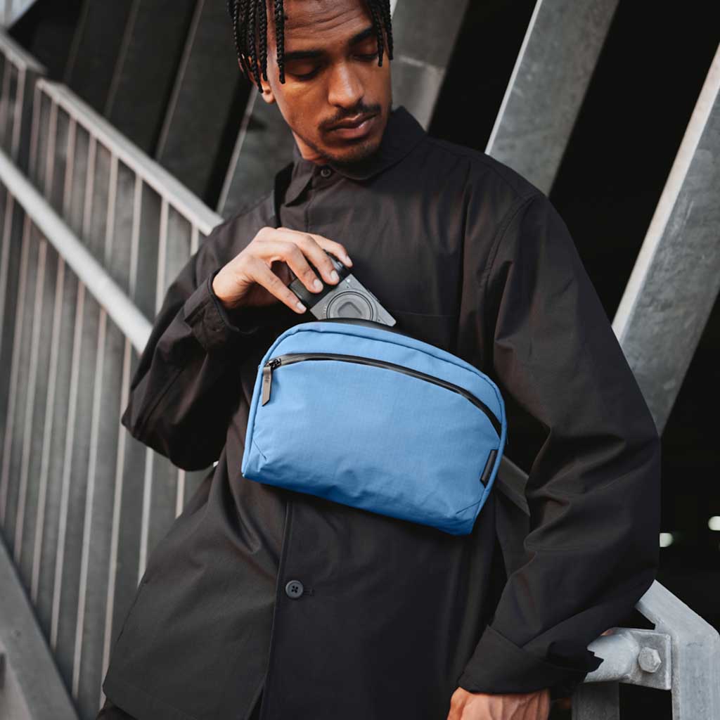 Flight Sling 2L Alpaka AA010460618 Sling Bags 2L / Blue | Axoflux 210D