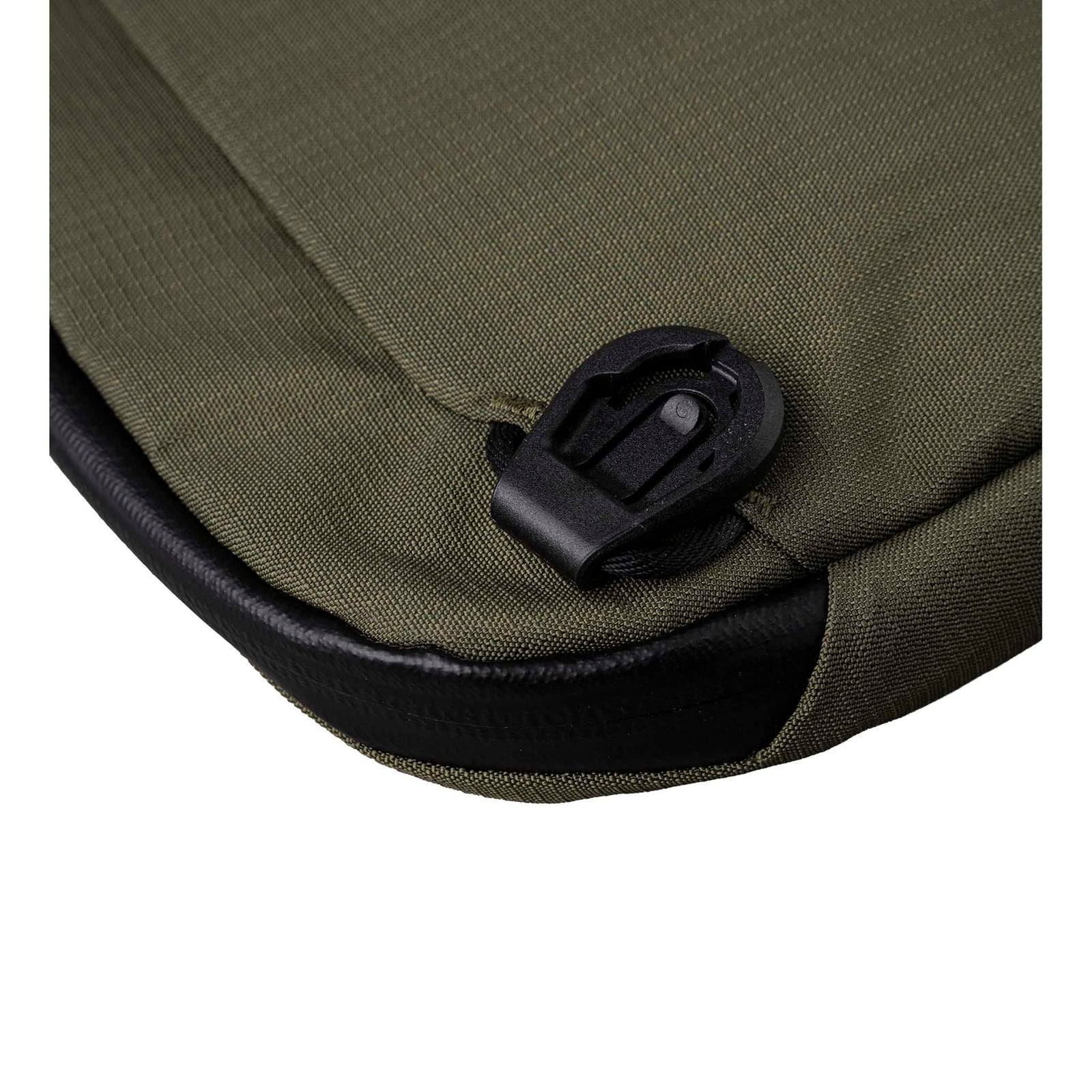 Flight Sling 2L Alpaka AA010460524 Sling Bags 2L / Green | Axoflux 400D