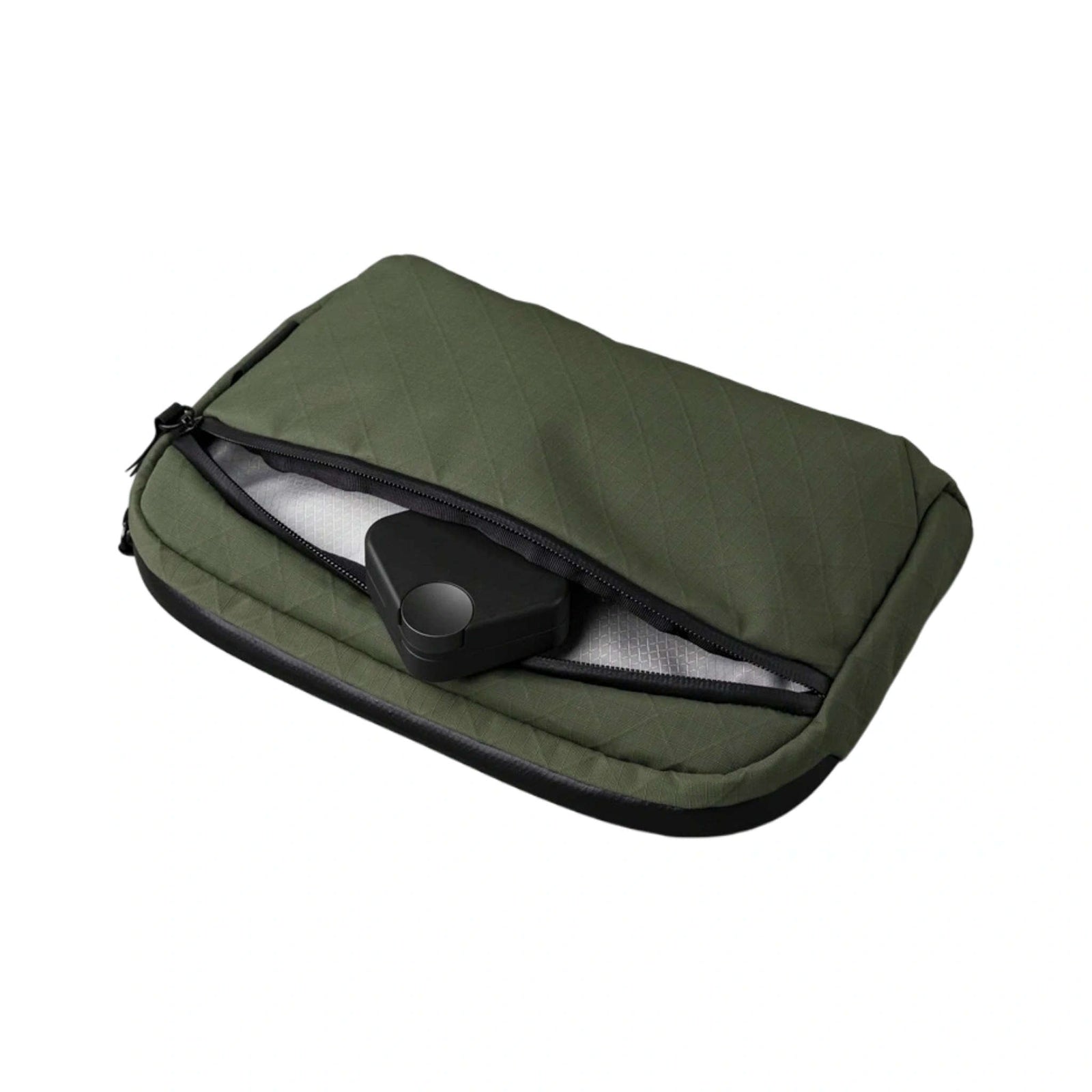 Flight Sling 2L Alpaka AA010460526 Sling Bags 2L / Green | Axogrid 210D