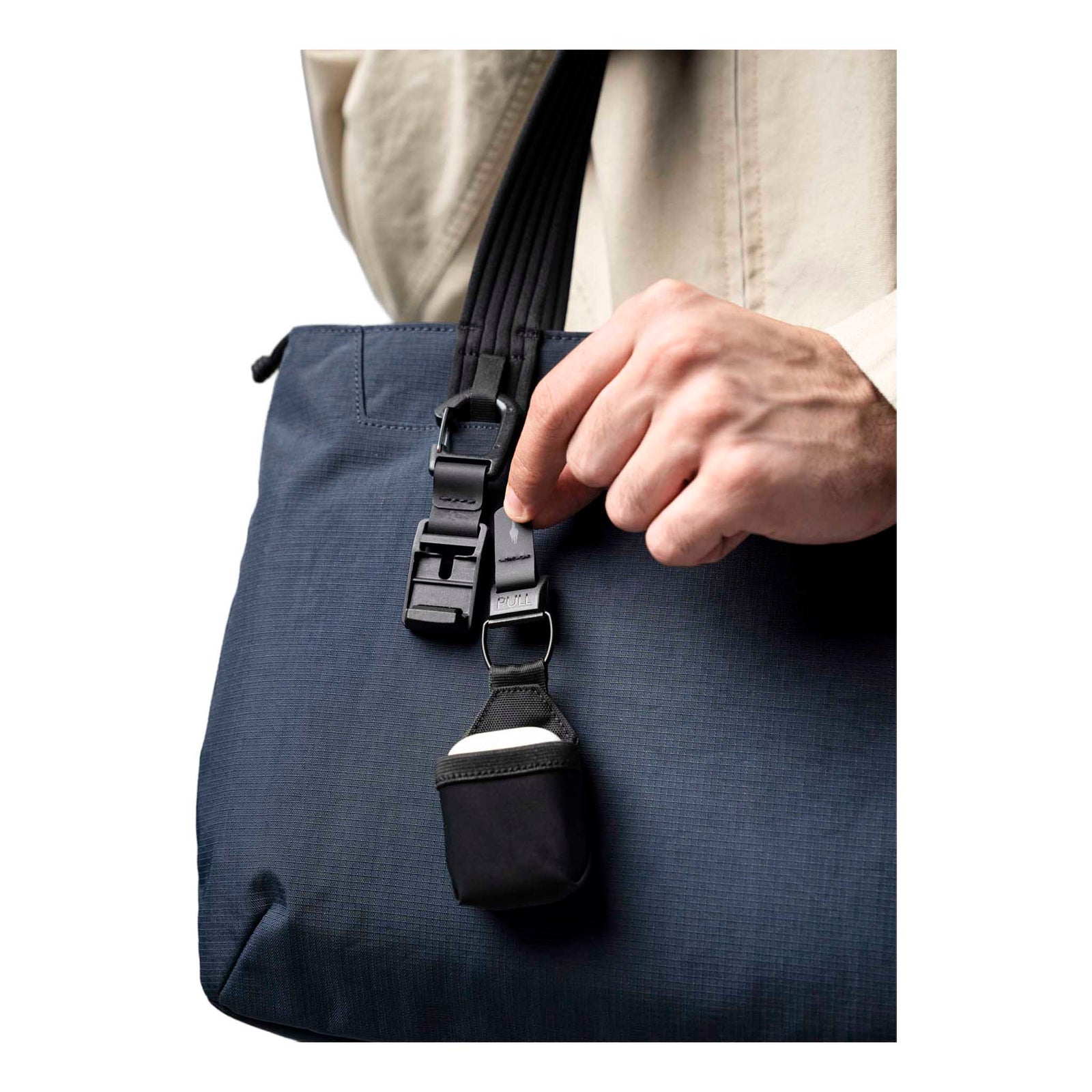Flight Tote (S) Alpaka AD011010624 Tote Bags One Size / Moonlight Blue Axoflux 400D Ripstop Nylon