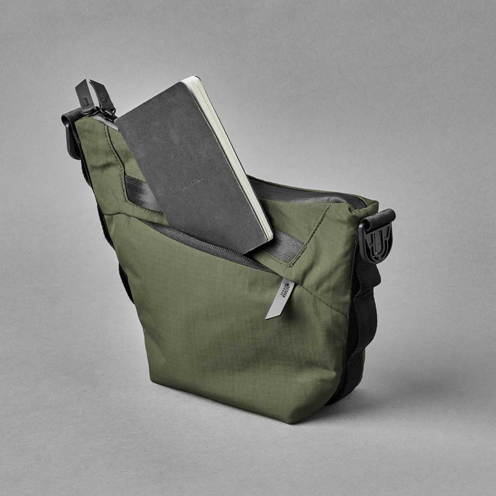 Flow Satchel Mini Alpaka AD010710518 Satchels 2L / Green | Axoflux 210D