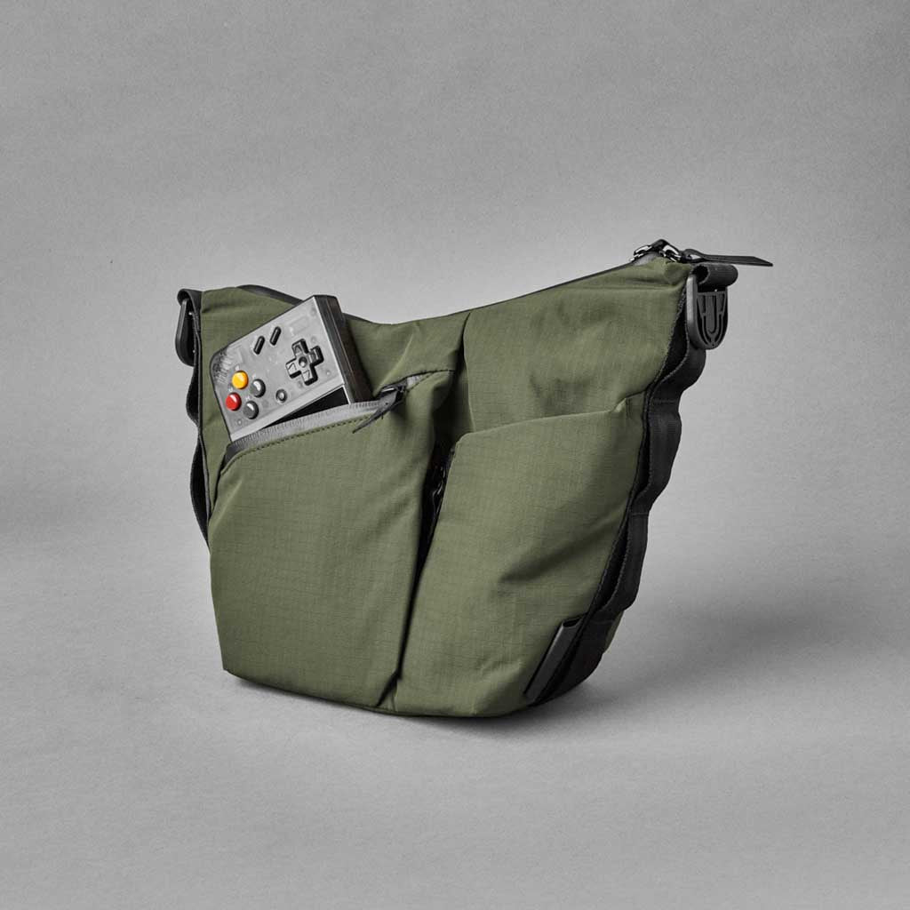 Flow Satchel Mini Alpaka AD010710518 Satchels 2L / Green | Axoflux 210D