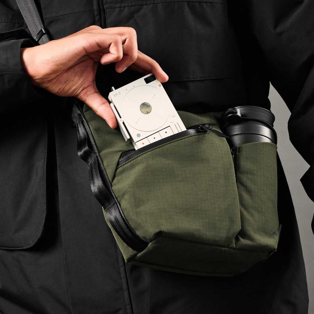 Flow Satchel Mini Alpaka AD010710518 Satchels 2L / Green | Axoflux 210D