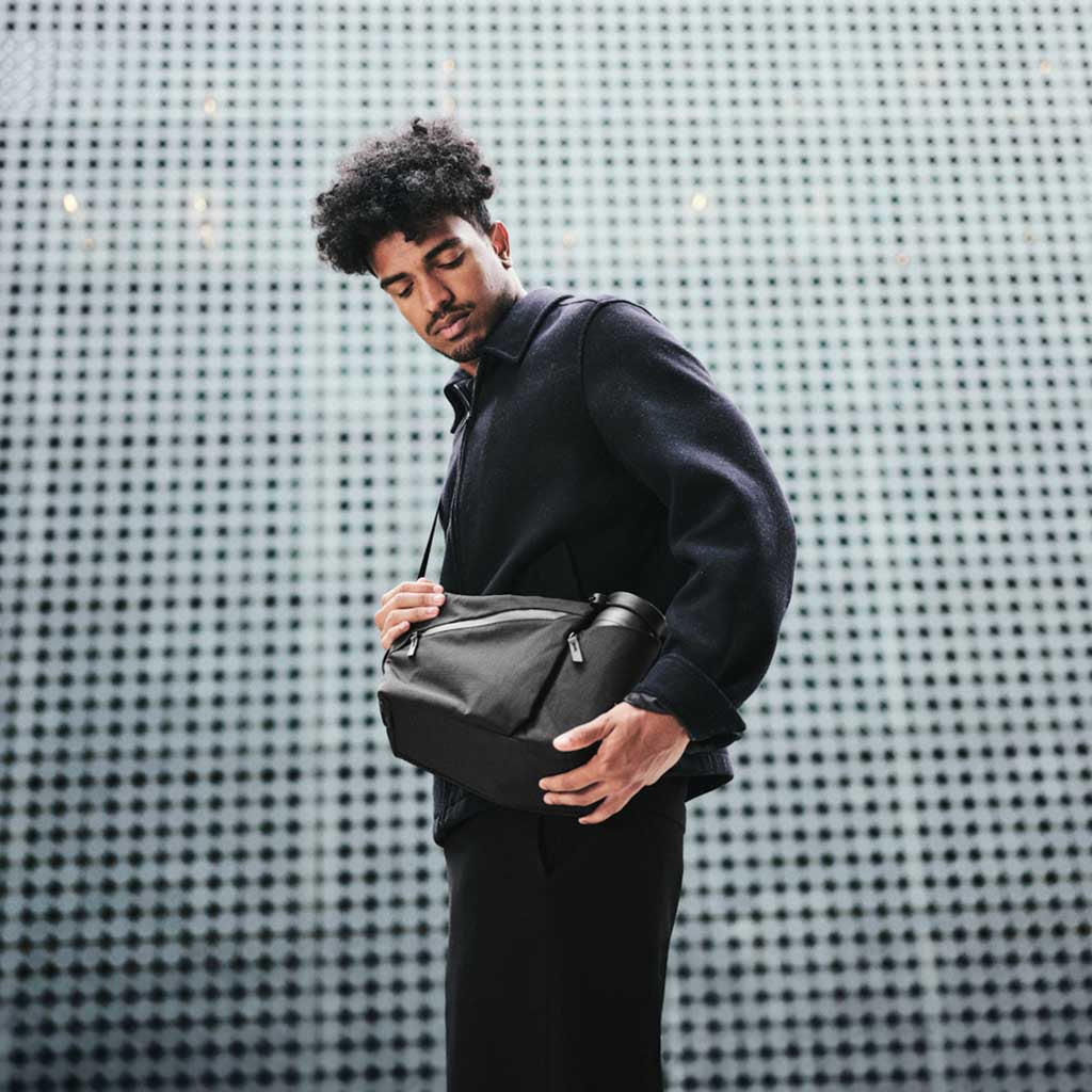 Flow Satchel Alpaka AD010700118 Satchels 4L / Black | Axoflux 210D