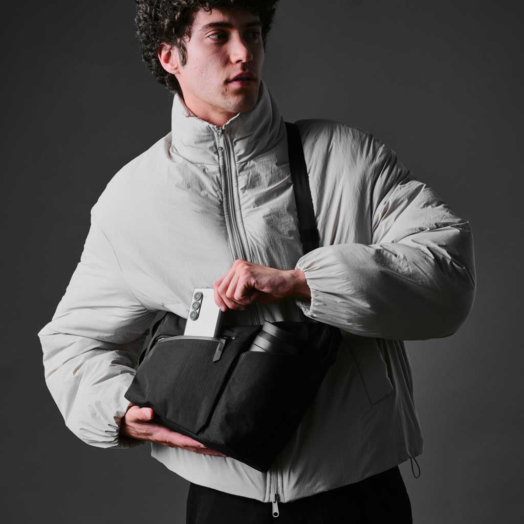 Flow Satchel Alpaka AD010700118 Satchels 4L / Black | Axoflux 210D