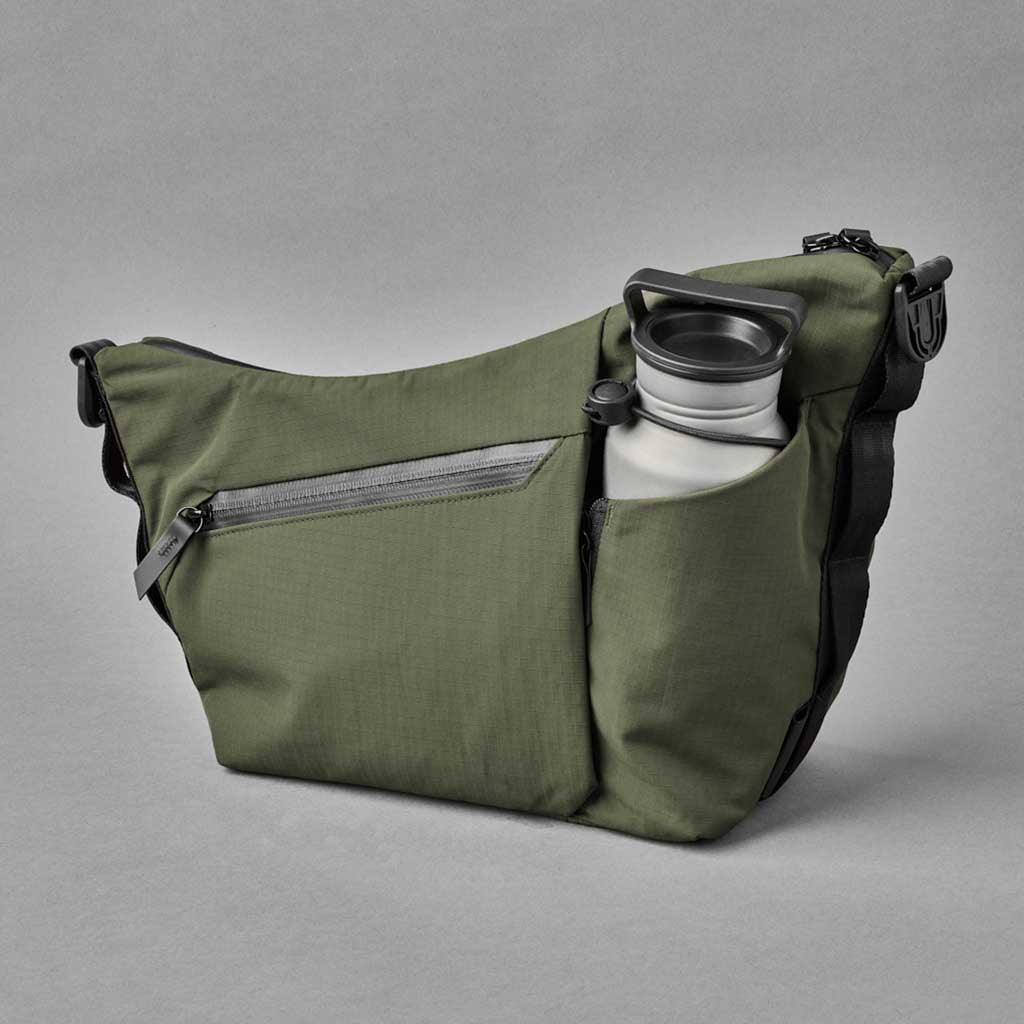 Flow Satchel Alpaka AD010700518 Satchels 4L / Green | Axoflux 210D