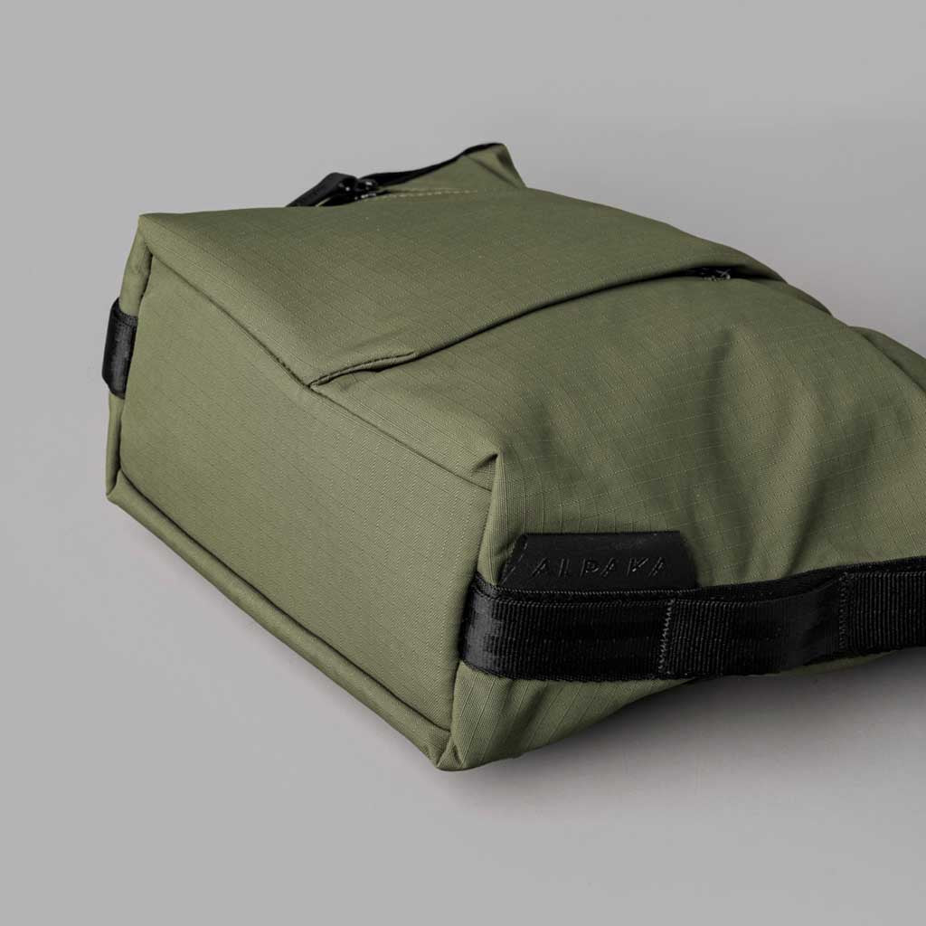 Flow Satchel Alpaka AD010700518 Satchels 4L / Green | Axoflux 210D