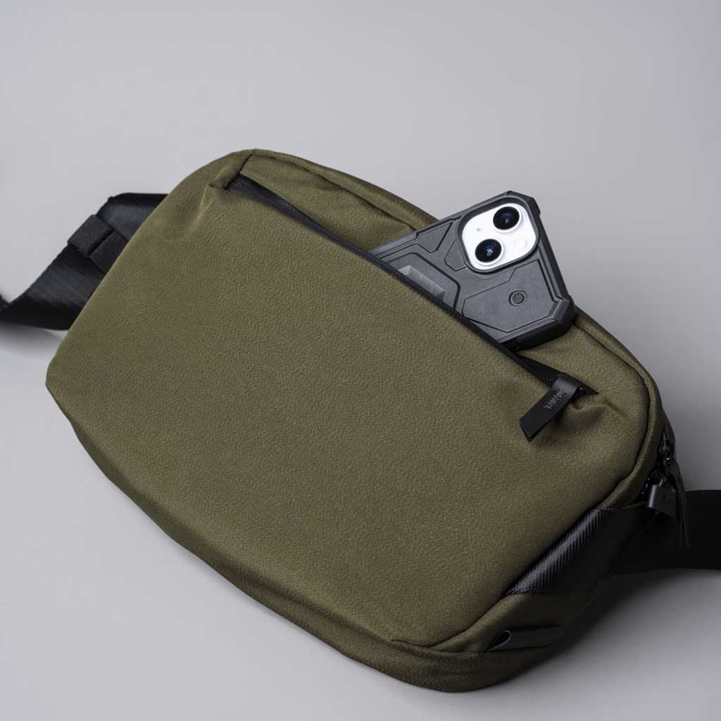 Go Sling Mini v2 Alpaka AA010480521 Sling Bags 5L / Army Green | Axoflux 300D