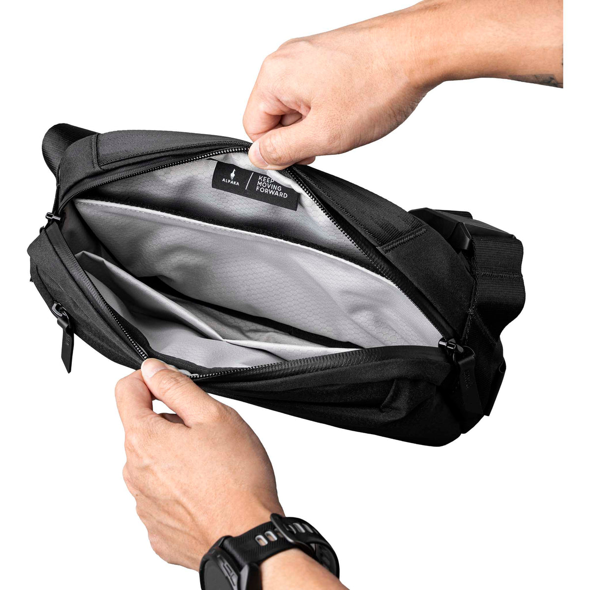 Go Sling Mini v2 Alpaka AA010600121 Sling Bags 5L / Black | Axoflux 300D