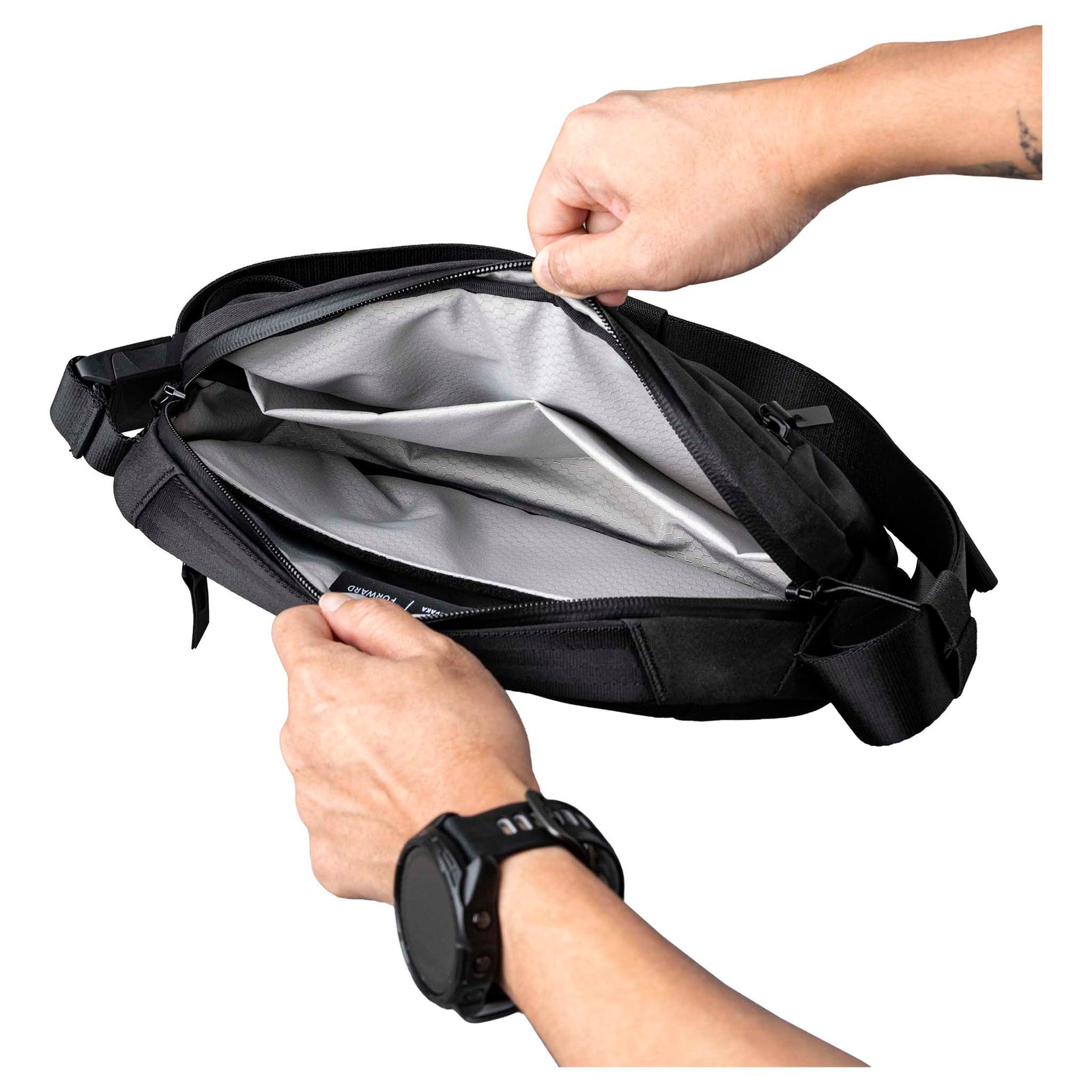 Go Sling Mini v2 Alpaka AA010600121 Sling Bags 5L / Black | Axoflux 300D