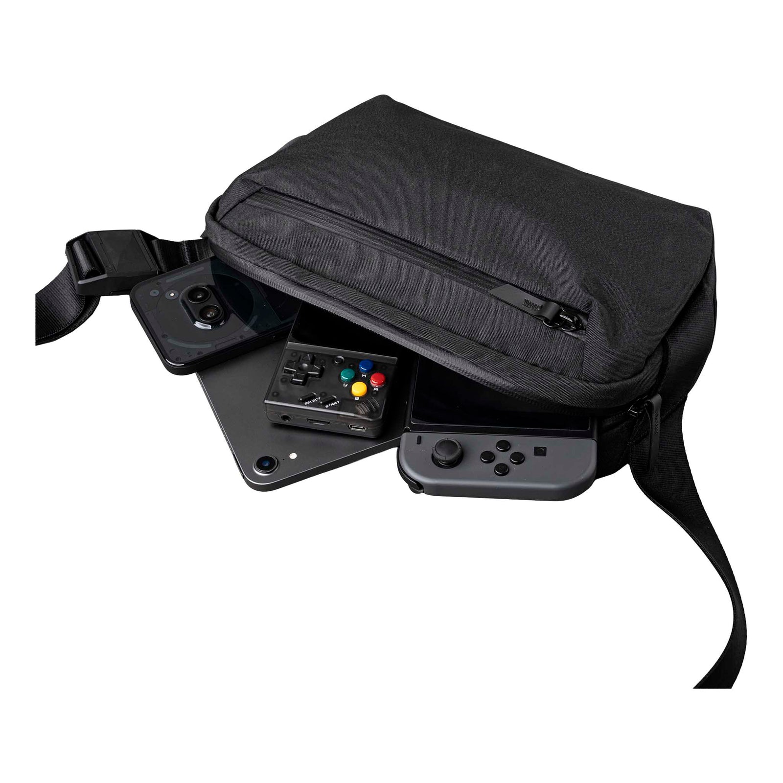 Go Sling Mini v2 Alpaka AA010600121 Sling Bags 5L / Black | Axoflux 300D