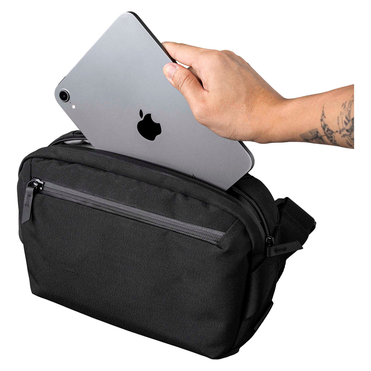 Go Sling Mini v2 Alpaka AA010600121 Sling Bags 5L / Black | Axoflux 300D