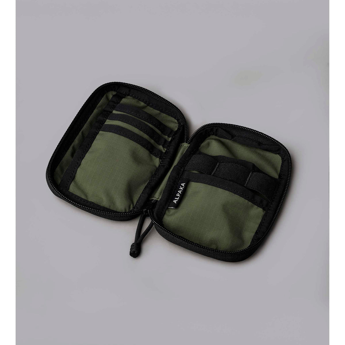 HUB Pouch V2 Alpaka AD010880518 Pouches One Size / Green | Axoflux 210D