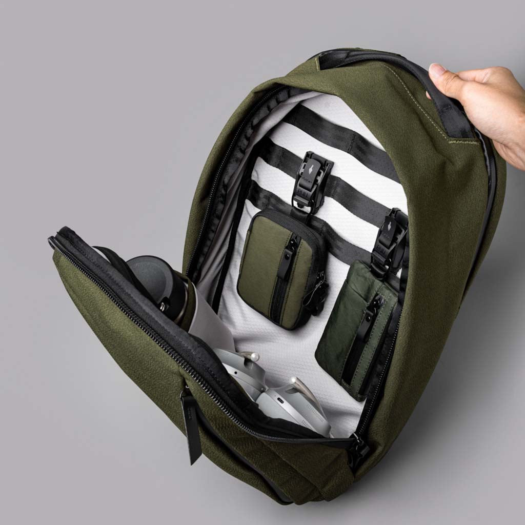 Metro Backpack Pro Alpaka AA010520517 Backpacks 24L / Army Green | Axoflux 600D
