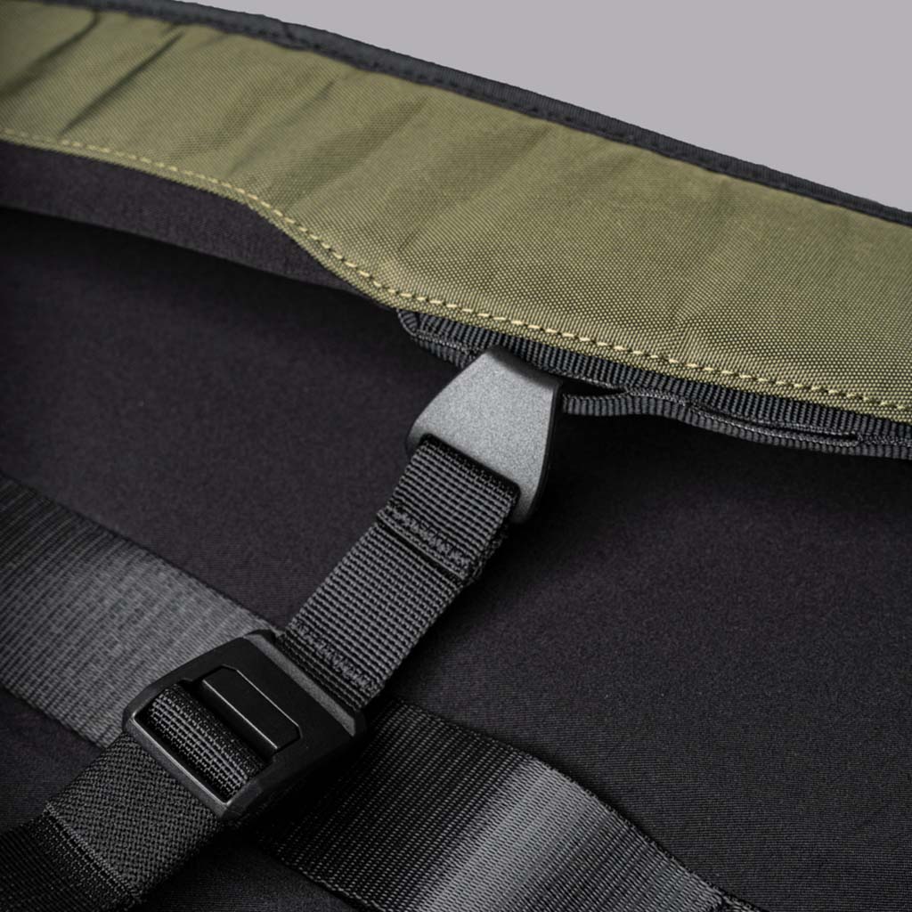 Metro Backpack Pro Alpaka AA010520506 Backpacks 24L / Olive Green | X-Pac VX42