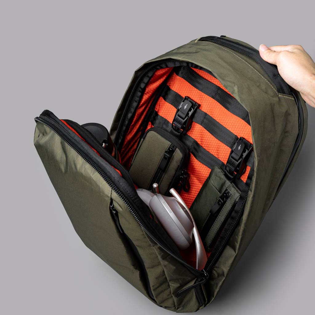 Metro Backpack Pro Alpaka AA010520506 Backpacks 24L / Olive Green | X-Pac VX42