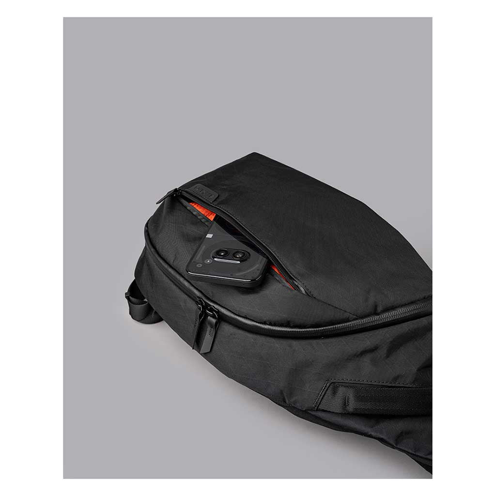 Metro Crossbody | Left Shoulder Alpaka AA010550106 Sling Bags One Size / Black | X-Pac VX42