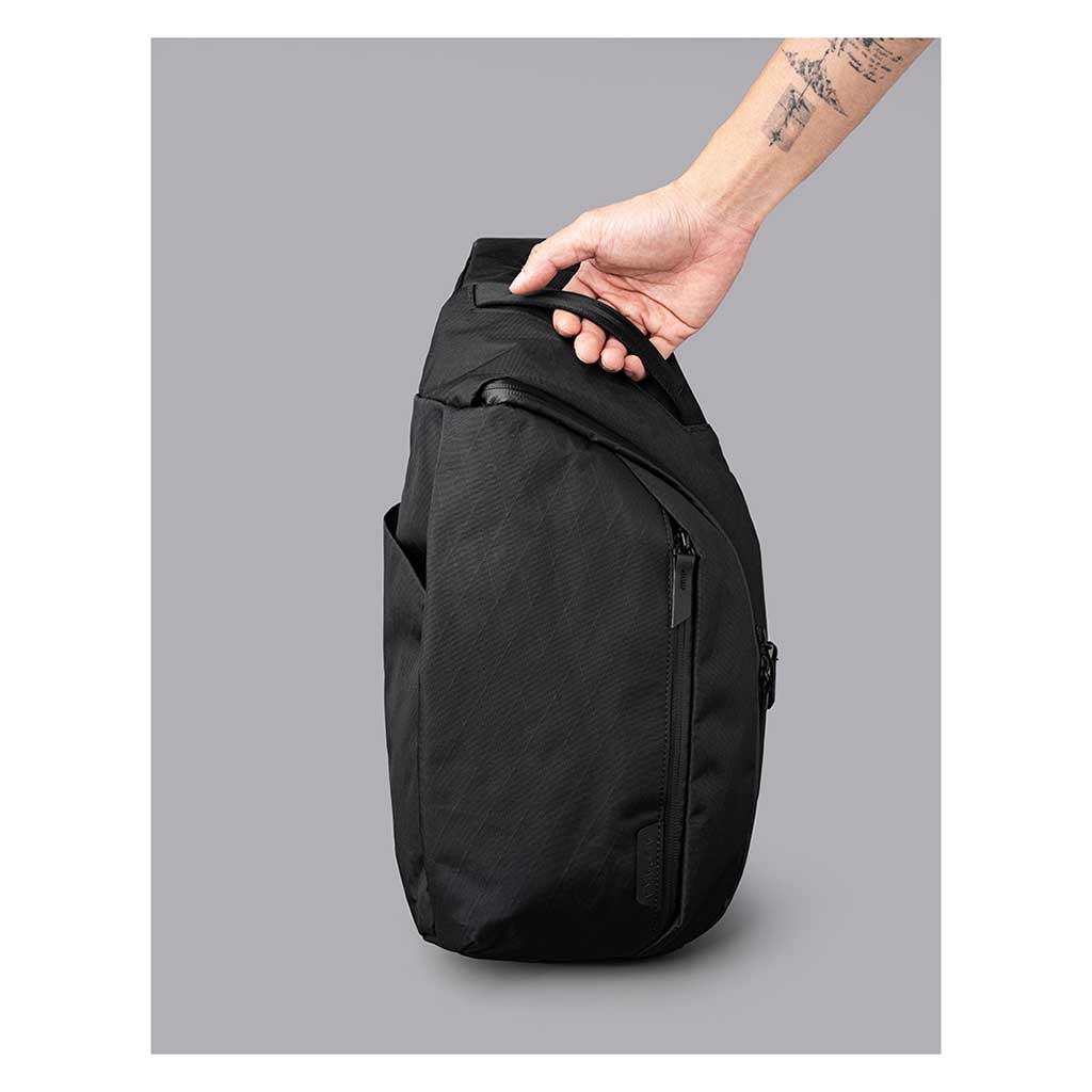 Metro Crossbody | Left Shoulder Alpaka AA010550106 Sling Bags One Size / Black | X-Pac VX42