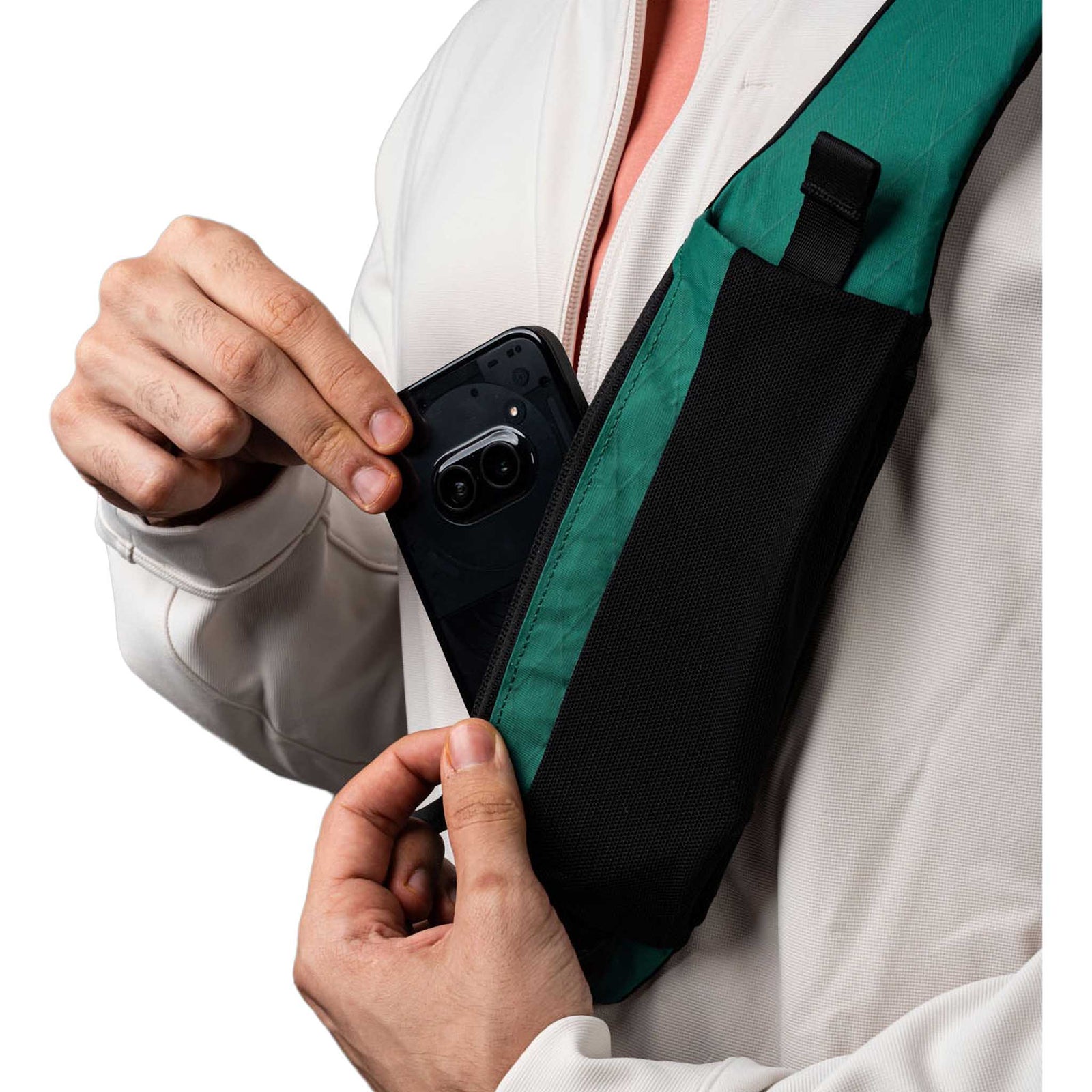 Metro Crossbody | Left Shoulder Alpaka AA010551103 Sling Bags One Size / Cadmium Green | X-Pac VX21