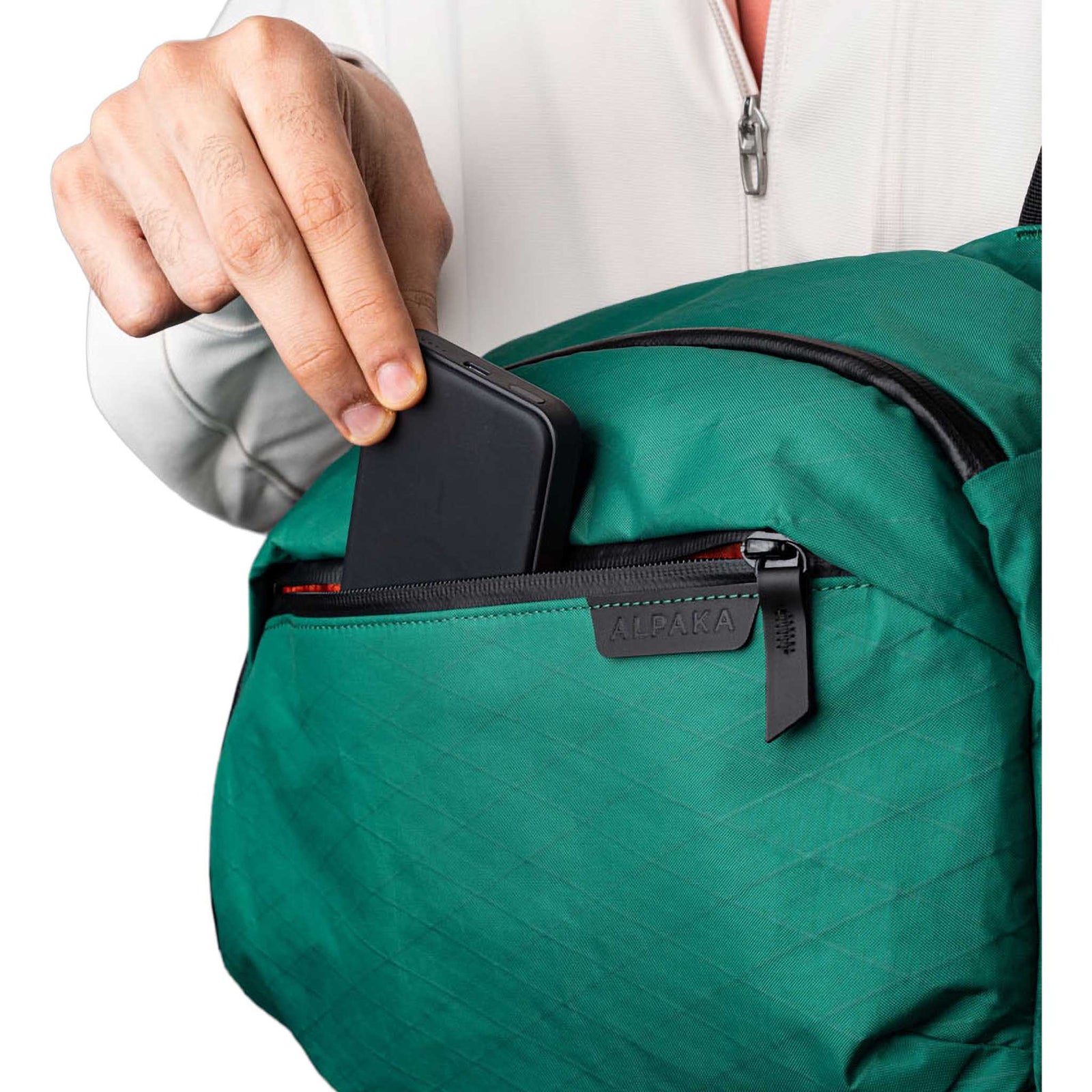 Metro Crossbody | Left Shoulder Alpaka AA010551103 Sling Bags One Size / Cadmium Green | X-Pac VX21