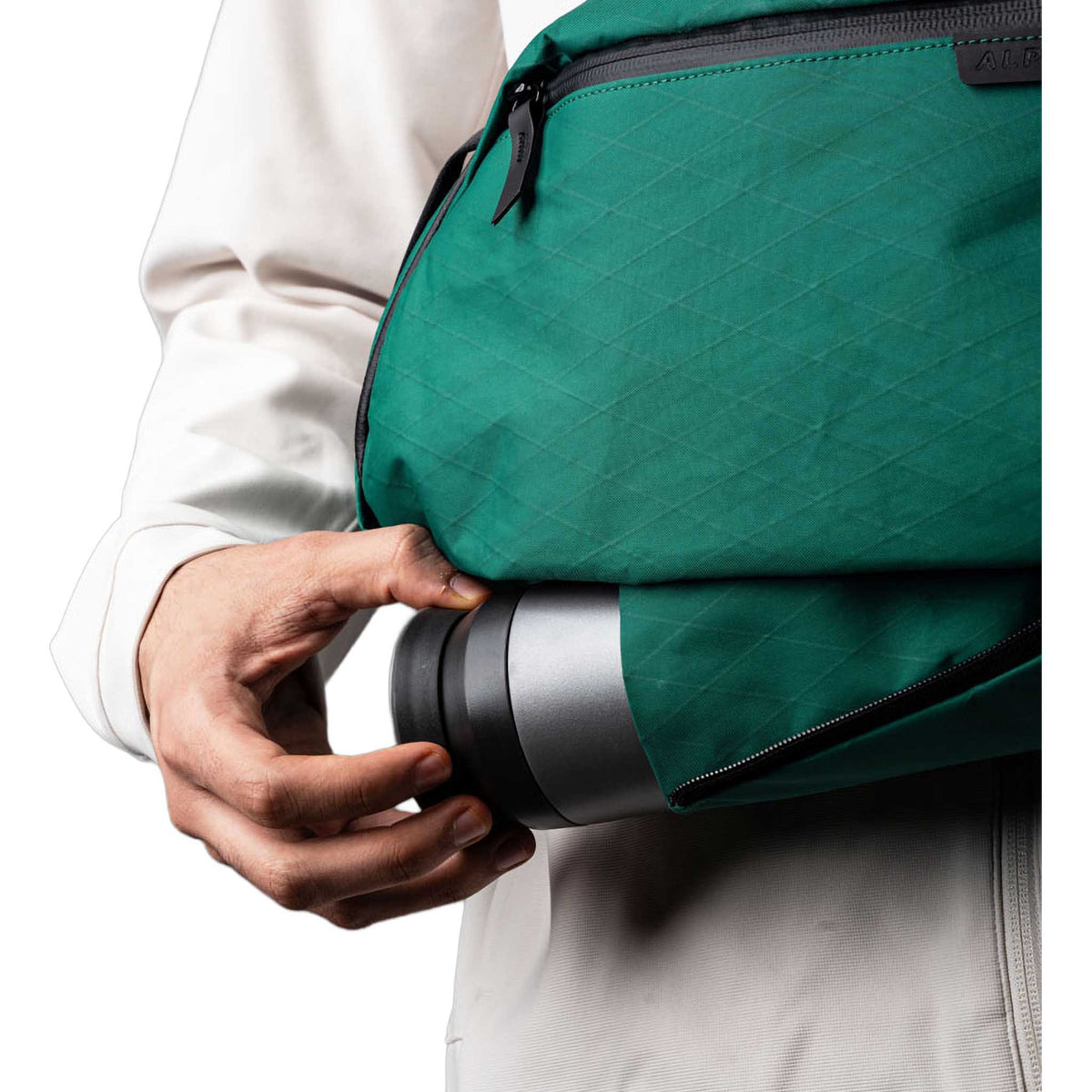Metro Crossbody | Left Shoulder Alpaka AA010551103 Sling Bags One Size / Cadmium Green | X-Pac VX21