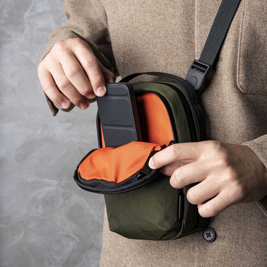 Metro Sling Max Alpaka AD010670522 Sling Bags 3L / Army Green | Axogrid 300D