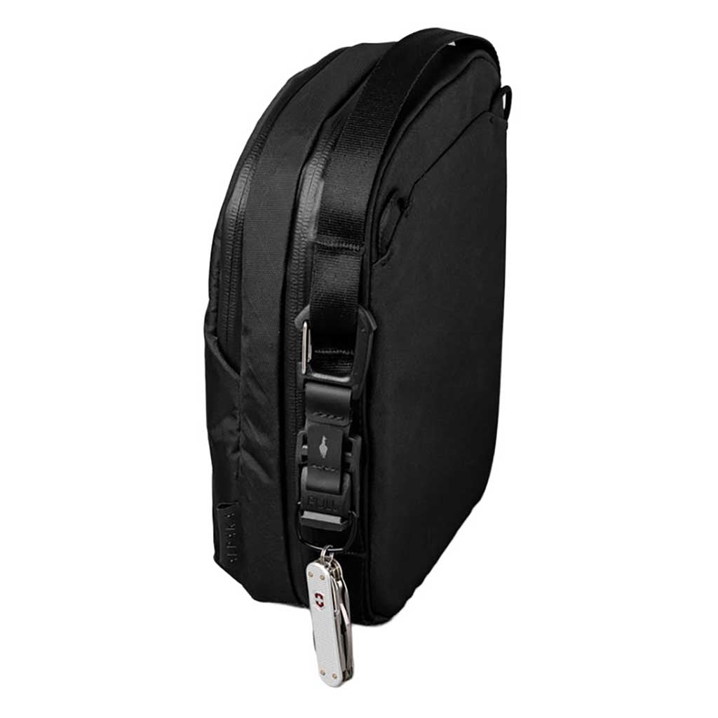 Metro Sling Max Alpaka AD010670106 Sling Bags 3L / Black | X-Pac VX42
