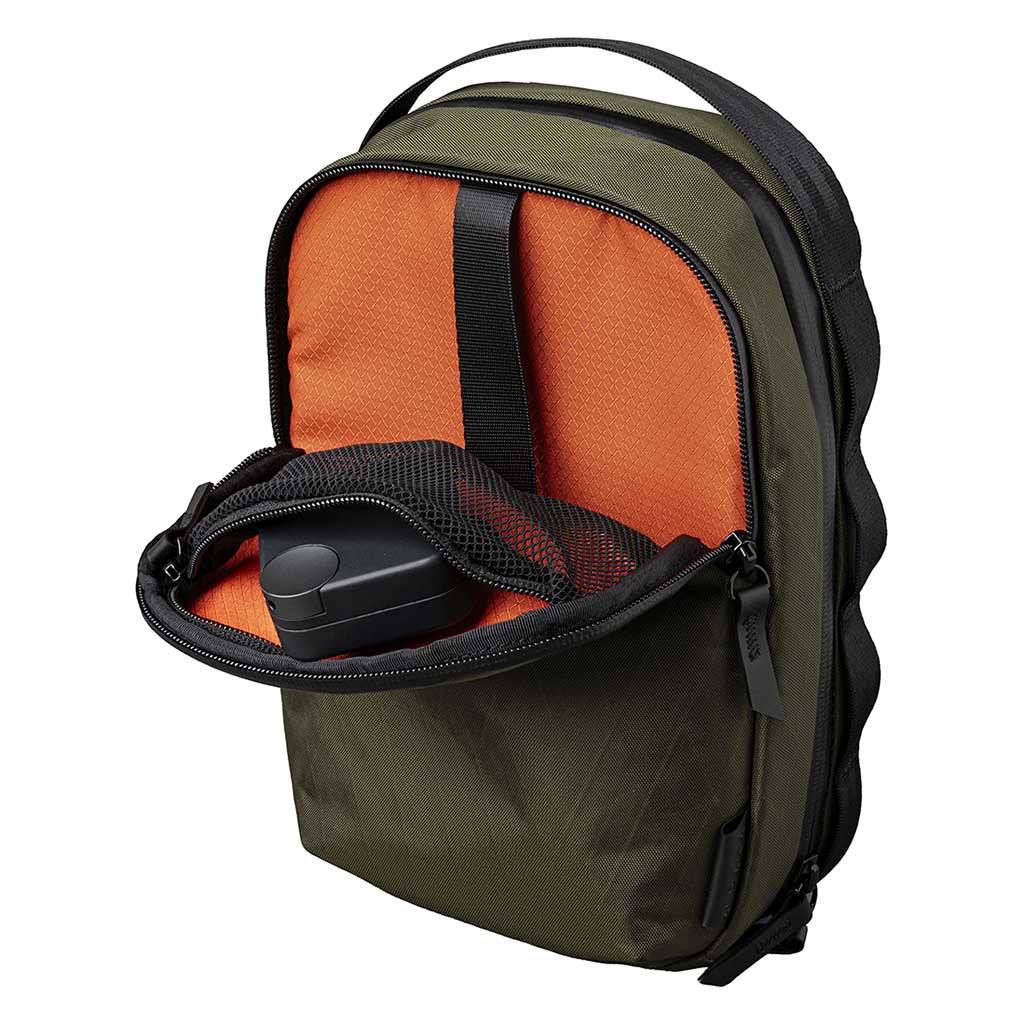 Metro Sling Max Alpaka AD010670506 Sling Bags 3L / Olive Green | X-Pac X42