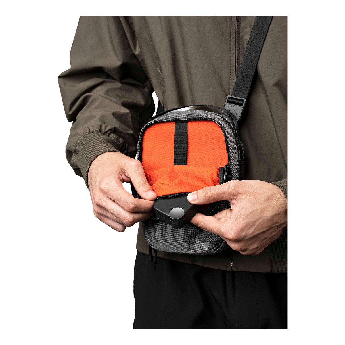 Metro Sling V2 Alpaka AD010630230 Sling Bags 2.5L / Grey Ultradyne 100D
