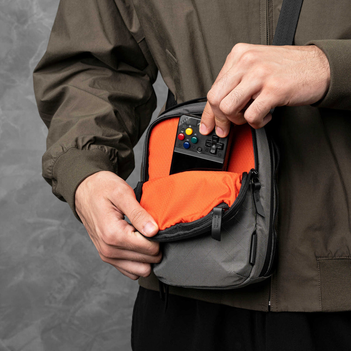 Metro Sling V2 Alpaka AD010630230 Sling Bags 2.5L / Grey Ultradyne 100D