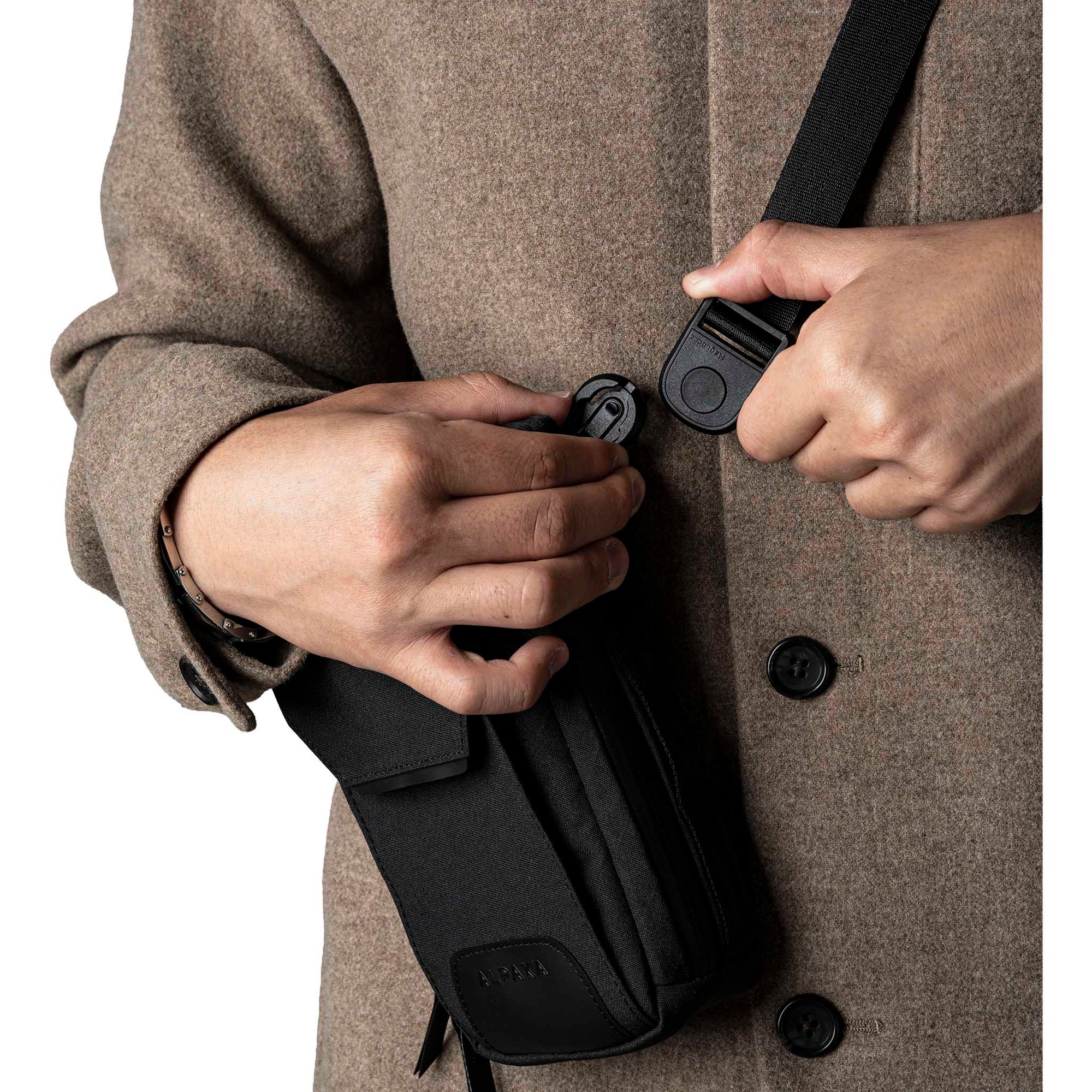 Alpaka | Modular Sling V2 | Sling Bag | Black | Axogrid 300D