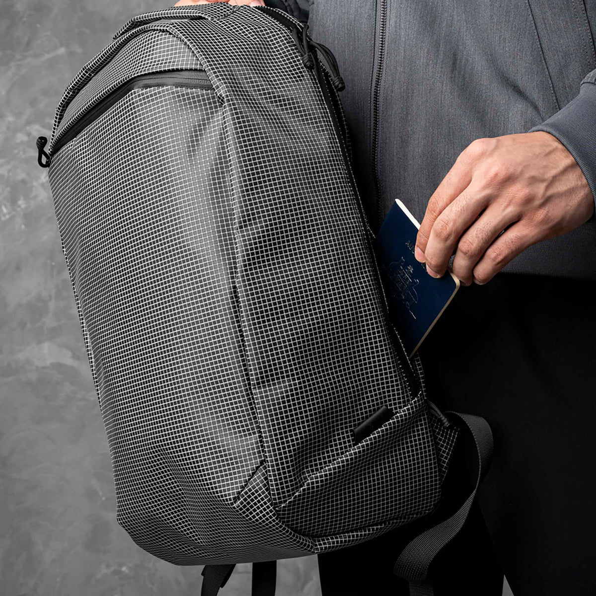 Momentum Backpack Alpaka AD011000232 Backpacks 22L / Axodyne Hybrid Grey