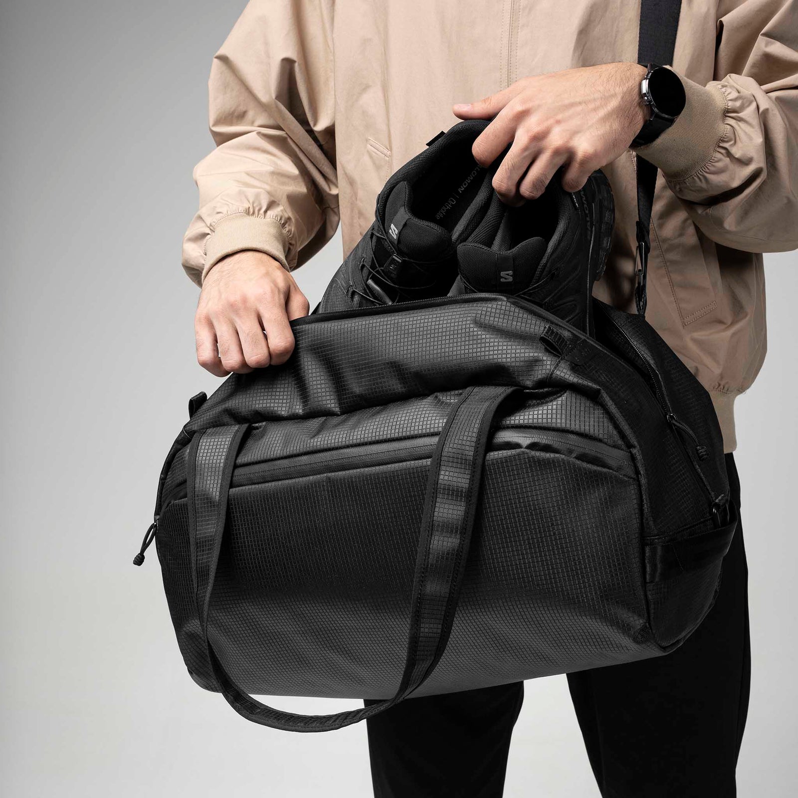 Momentum Duffle Alpaka AD010940132 Duffle Bags 35L / Axodyne Hybrid Black