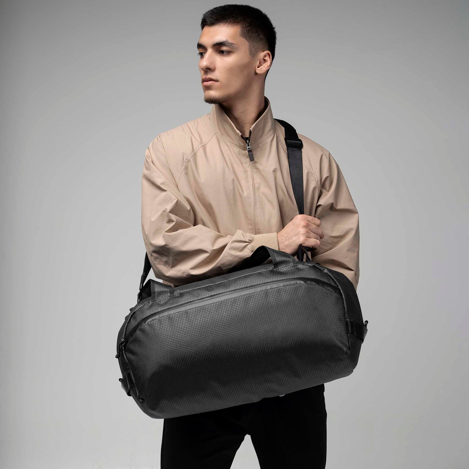 Momentum Duffle Alpaka AD010940132 Duffle Bags 35L / Axodyne Hybrid Black