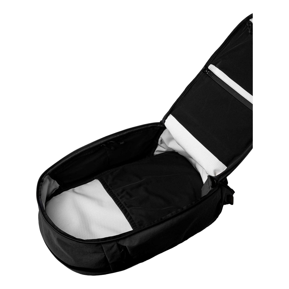 Traverse Backpack 30L Alpaka AA010860124 Backpacks 30L / Black | Axoflux 400D