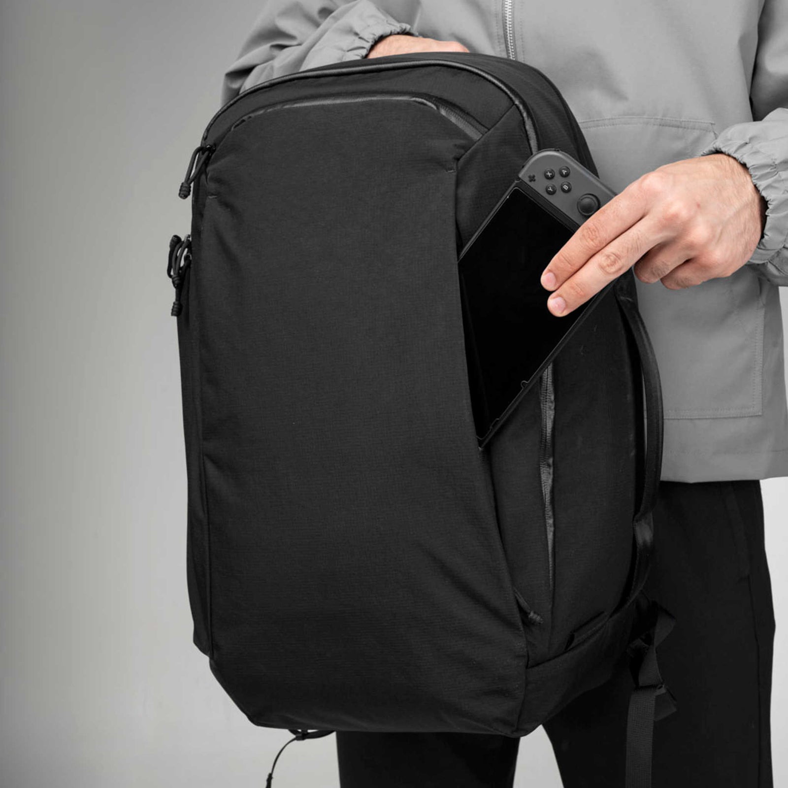Traverse Backpack 38L Alpaka AA010900124 Backpacks 38L / Black Axoflux 400D Ripstop Nylon