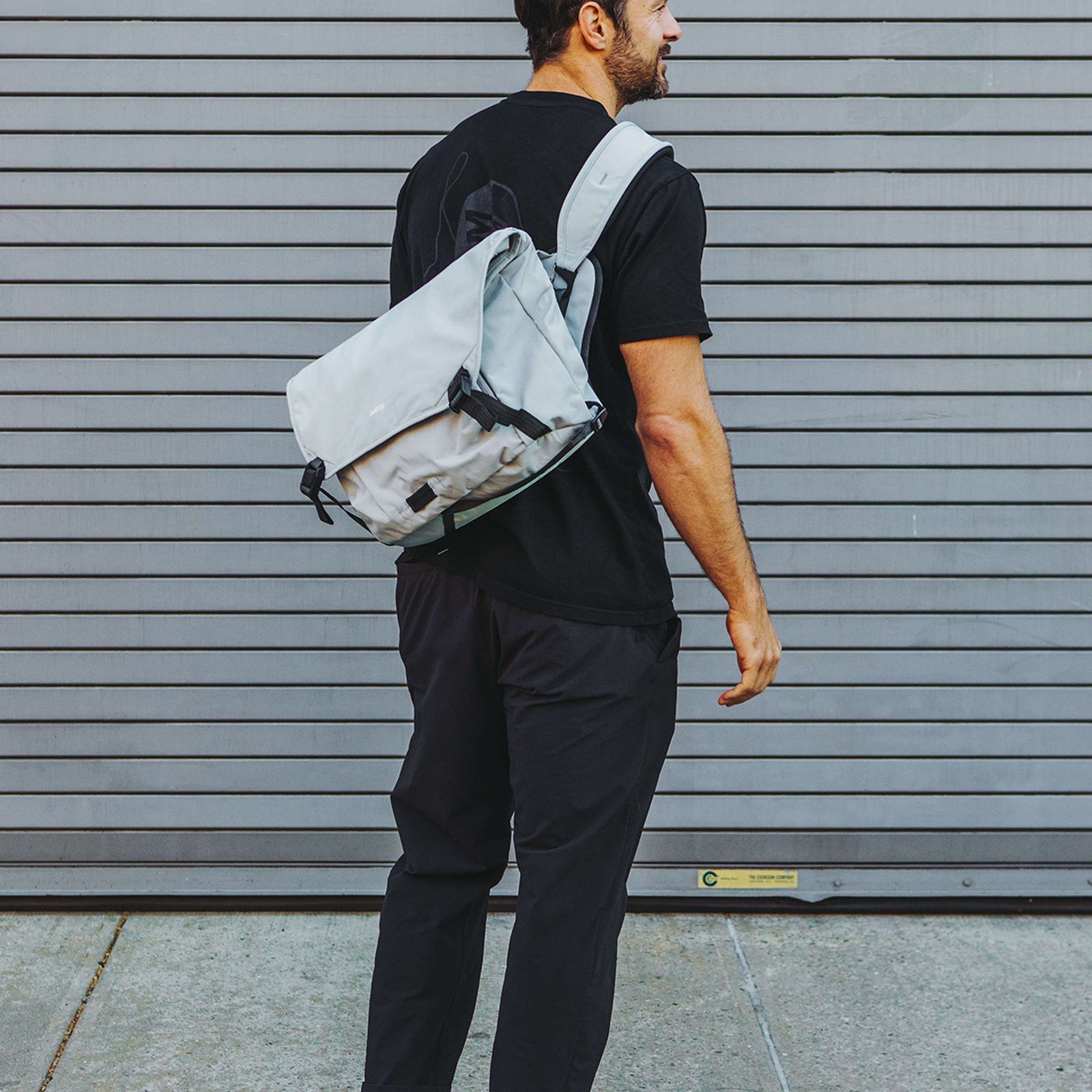 Venture Messenger 14" Bellroy BVYA-DON-213 Messenger Bags 16L / DeepOcean