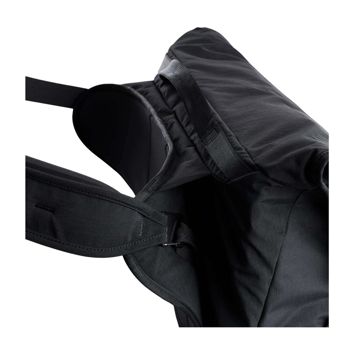 Venture Messenger 16" Bellroy BVYB-BLK-213 Messenger Bags 16L / Black
