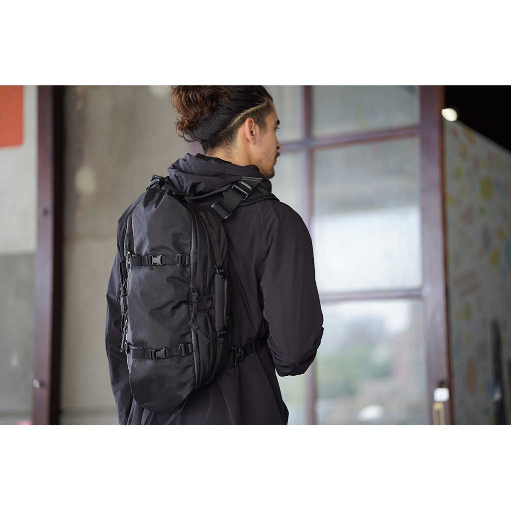 X-PAK EVO Sling Pack CODE OF BELL COFB-XPK2-BLK Backpacks 23L / Pitch Black