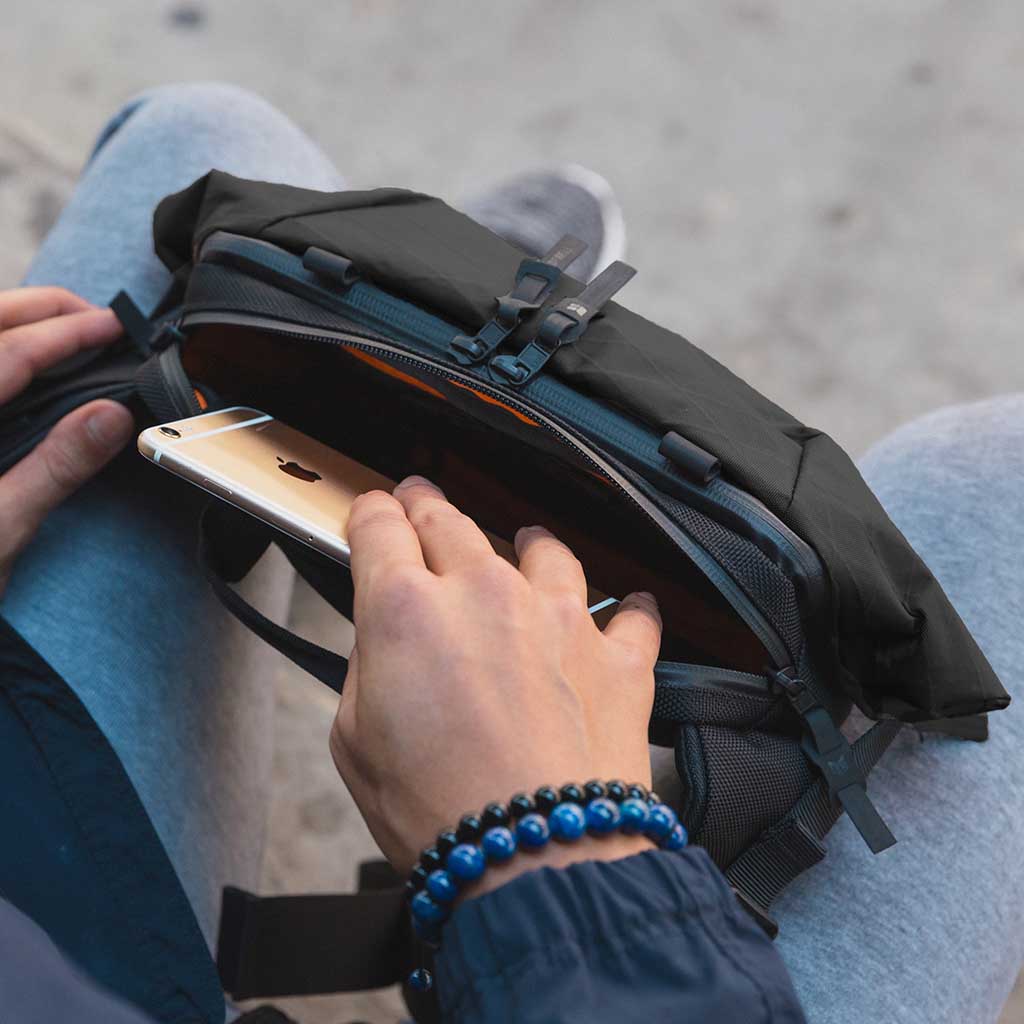 X-POD II Sling Pack CODE OF BELL COFB-XPD2-FUJ Sling Bags 7L / Fujin