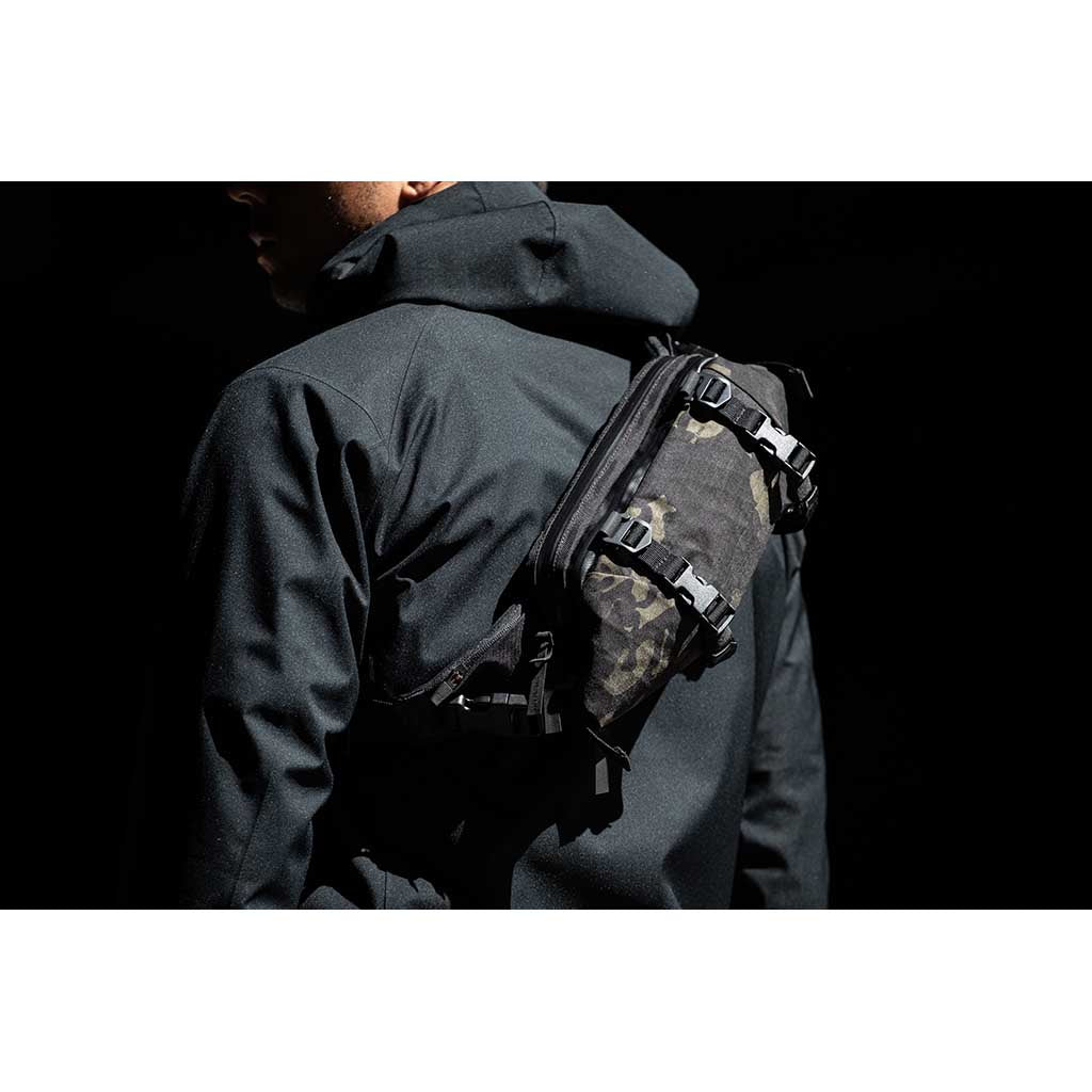 X-POD II Sling Pack CODE OF BELL COFB-XPD2-BLK Sling Bags 7L / Pitch Black