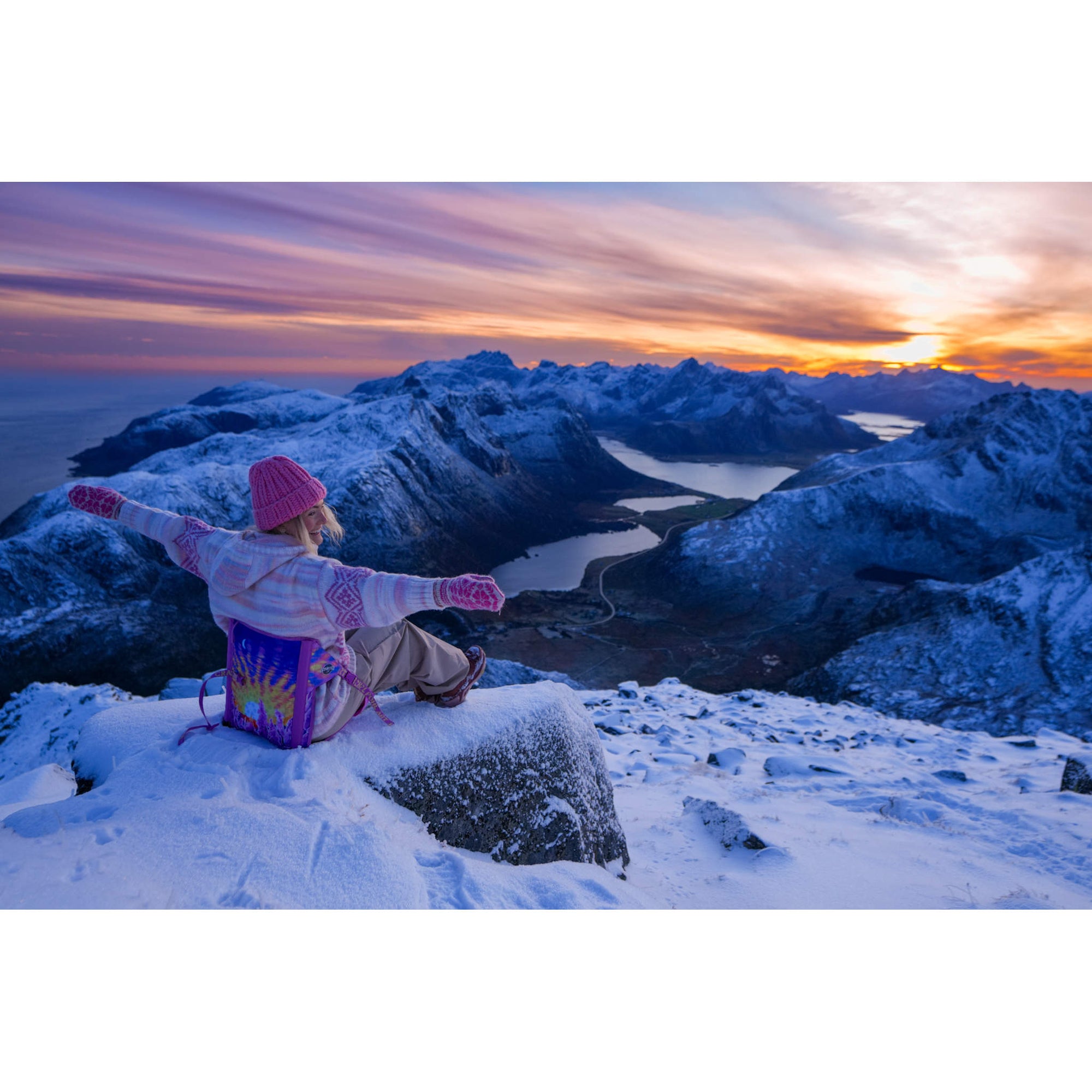 Crazy Creek Hex 2.0 Chair | Rachel Pohl Snow Ghosts | WildBounds UK