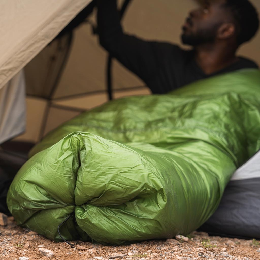 Revelation APEX Synthetic Sleeping Quilt 5°C Enlightened Equipment Sleeping Bags