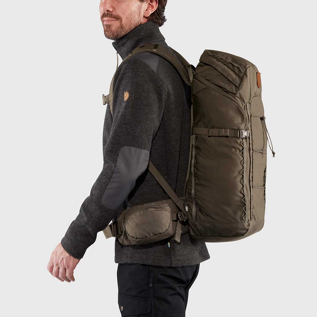 Singi 28 Fjällräven F23320-633 Backpacks 28L / Dark Olive
