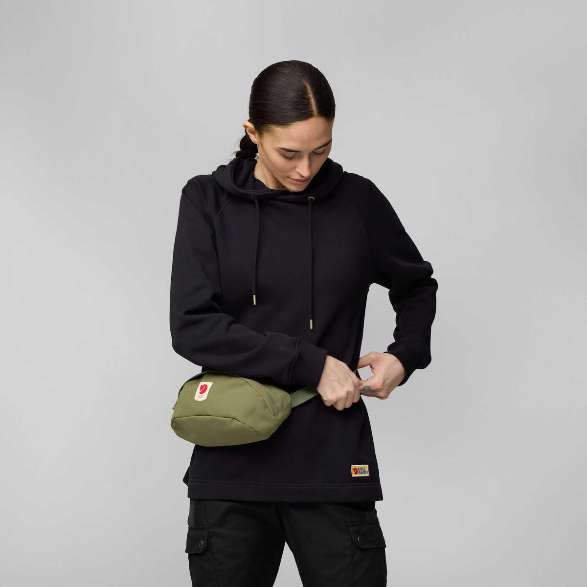 Ulvö Hip Pack Medium Fjällräven 23165-294 Bumbags 2L / Black Oak