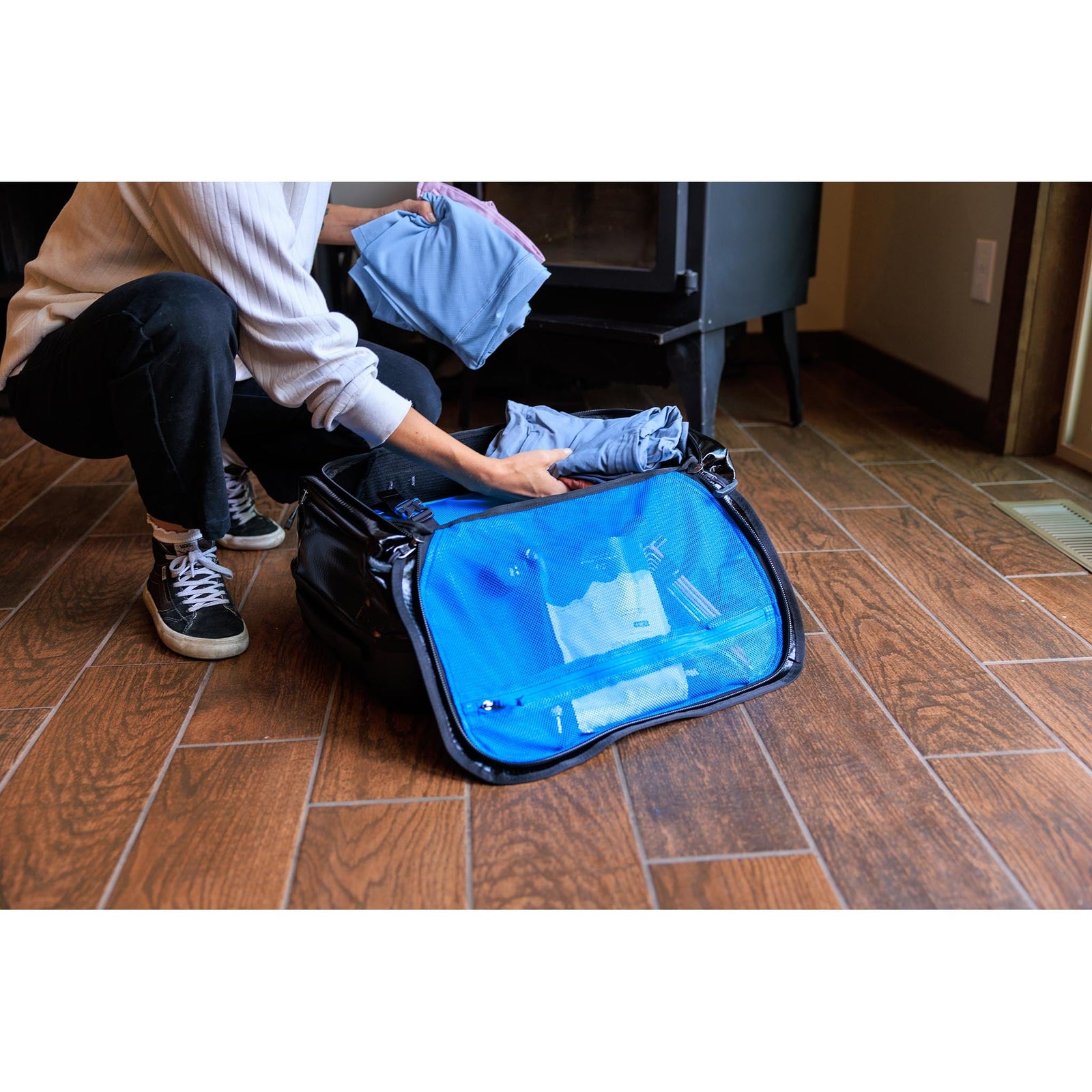 Alpaca Wheeled Duffle 40 Gregory 155038-E264 Wheeled Duffle Bags 40L / Slate Blue