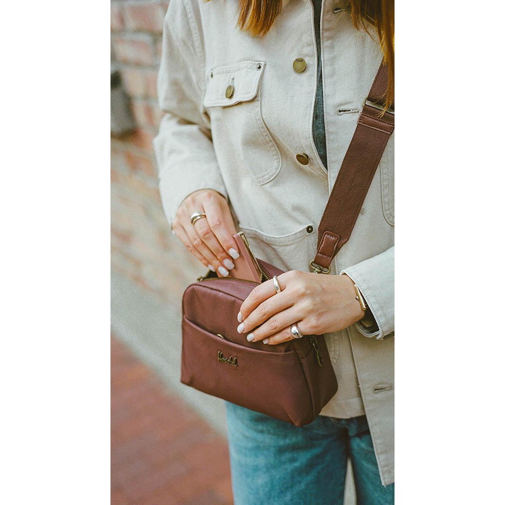 Yara Shoulder Bag Herschel Supply Co. 11494-07041-OS Crossbody Bags 9L / Bitter Chocolate