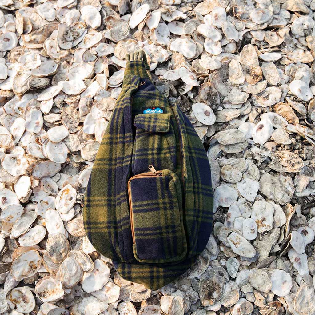 Kavu hotsell plaid bag