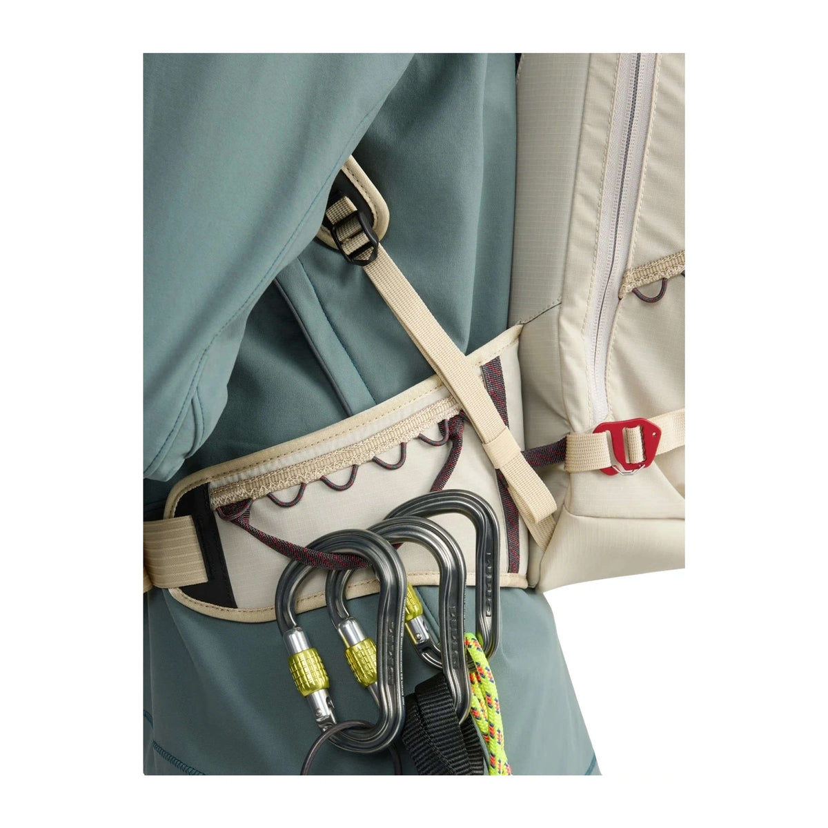 Gyme Backpack 25L Klättermusen 10523-117-OZ Backpacks 25L / Silver Creme